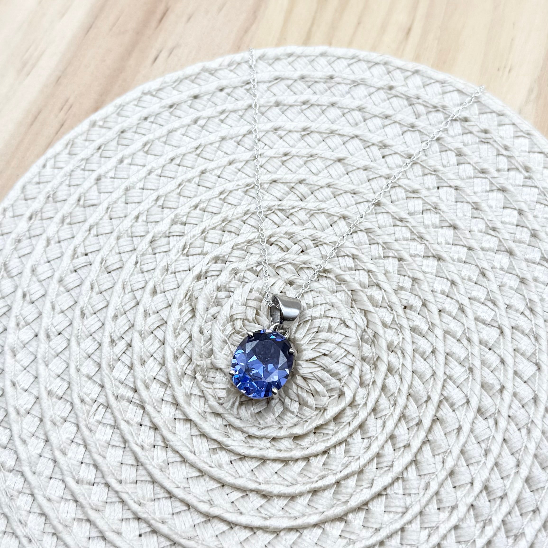 Tanzanite Oval Necklace