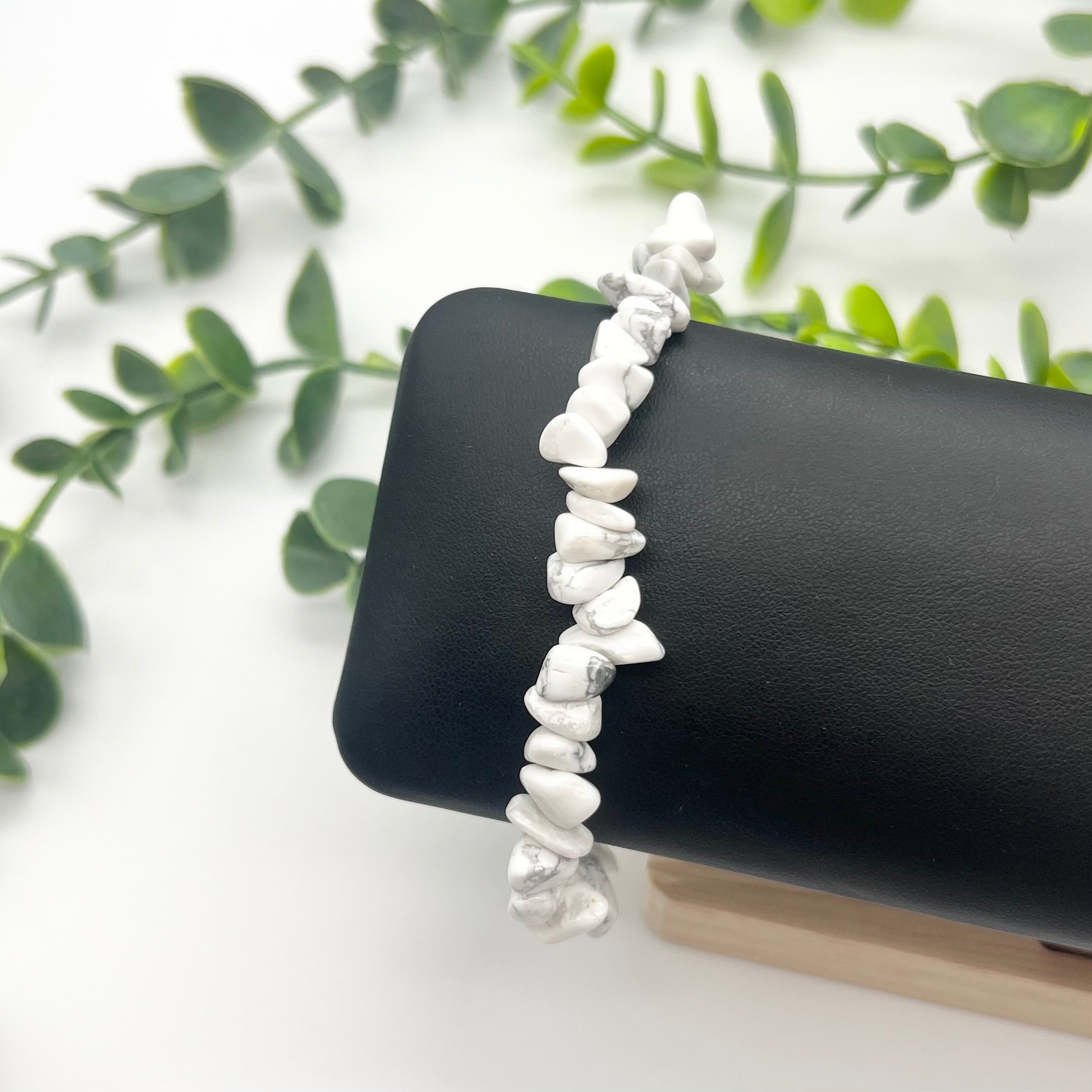 White Howlite Crystal Chip Bracelet